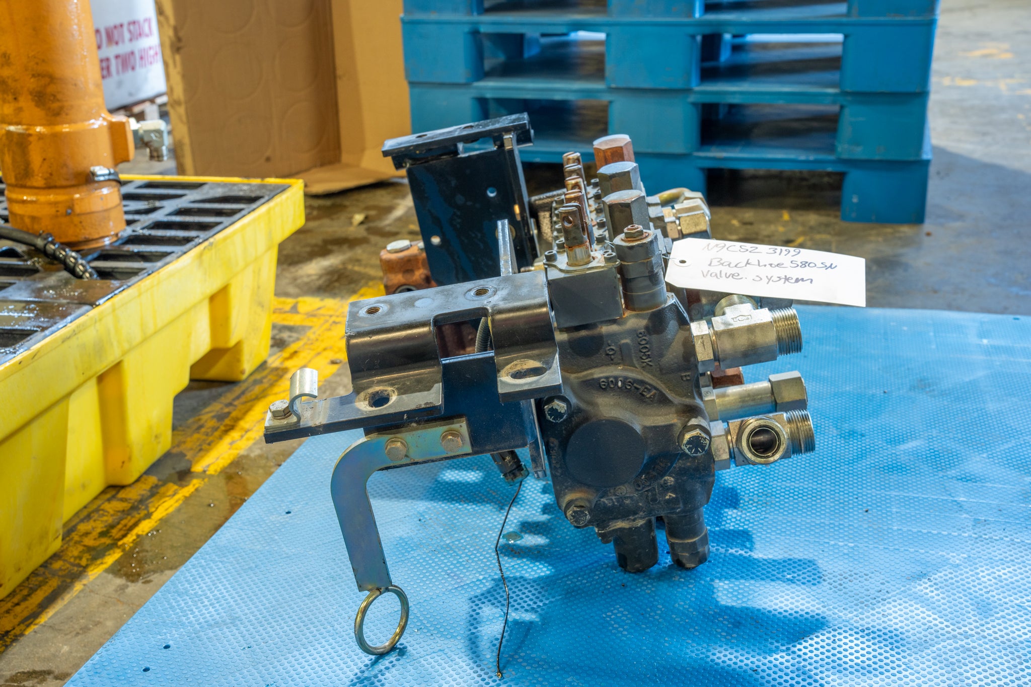 Case Backhoe Hyd Control Valve 6Spool 84273236U Tractor Part Direct