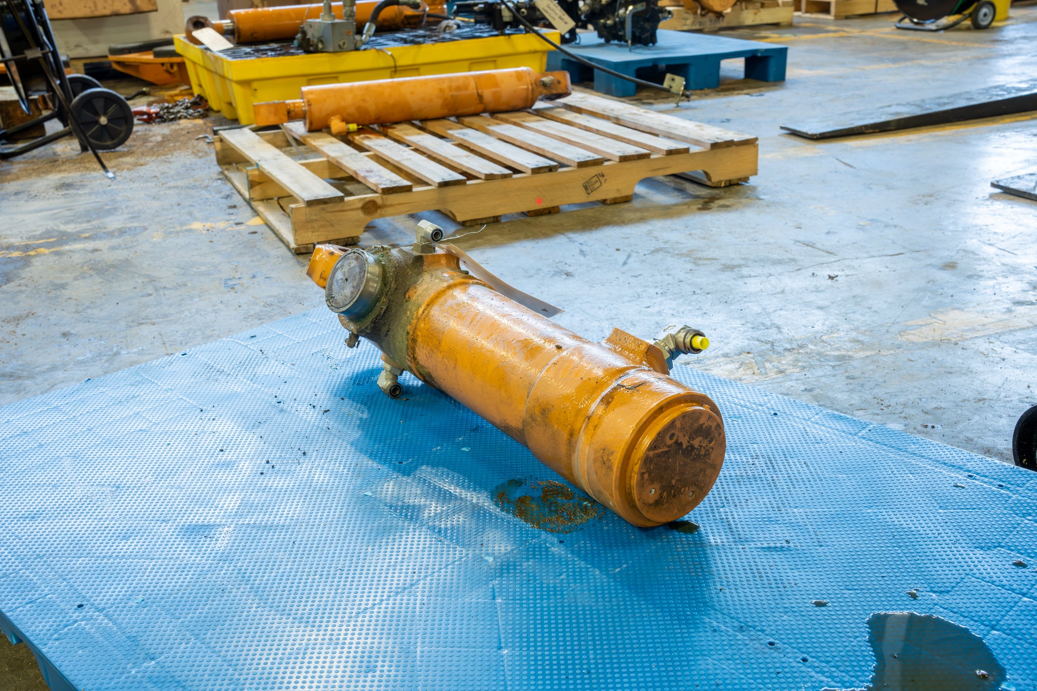 Case Hydraulic Tilt/Swing Cylinders - 139808A2U – Tractor