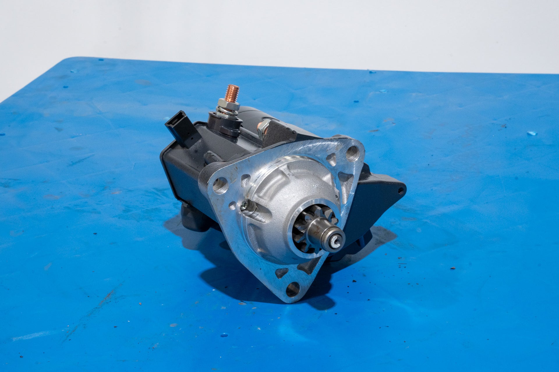 DENSO STARTER MOTOR - 504379159