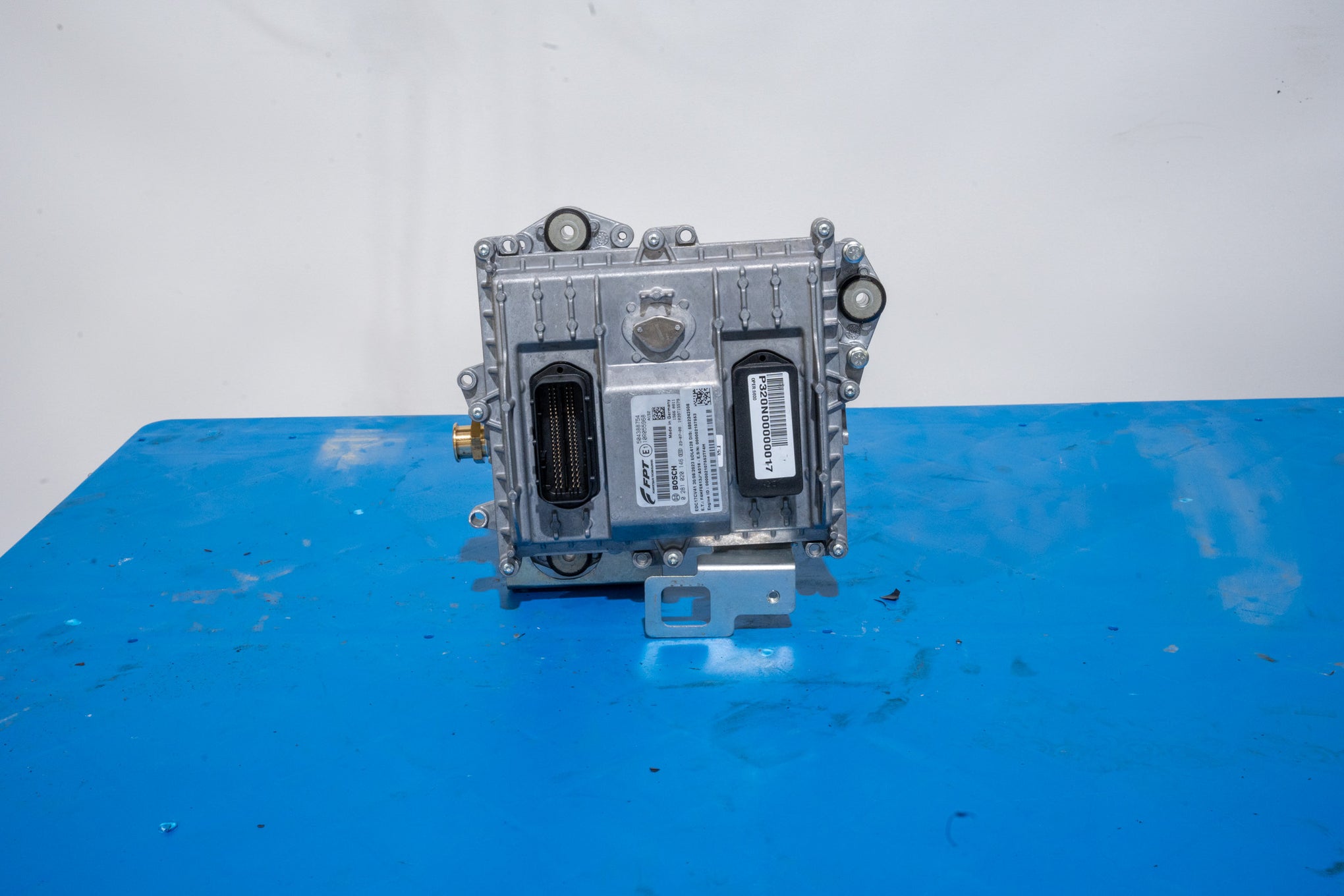 BOSCH ECU (Never Used) - 504388754