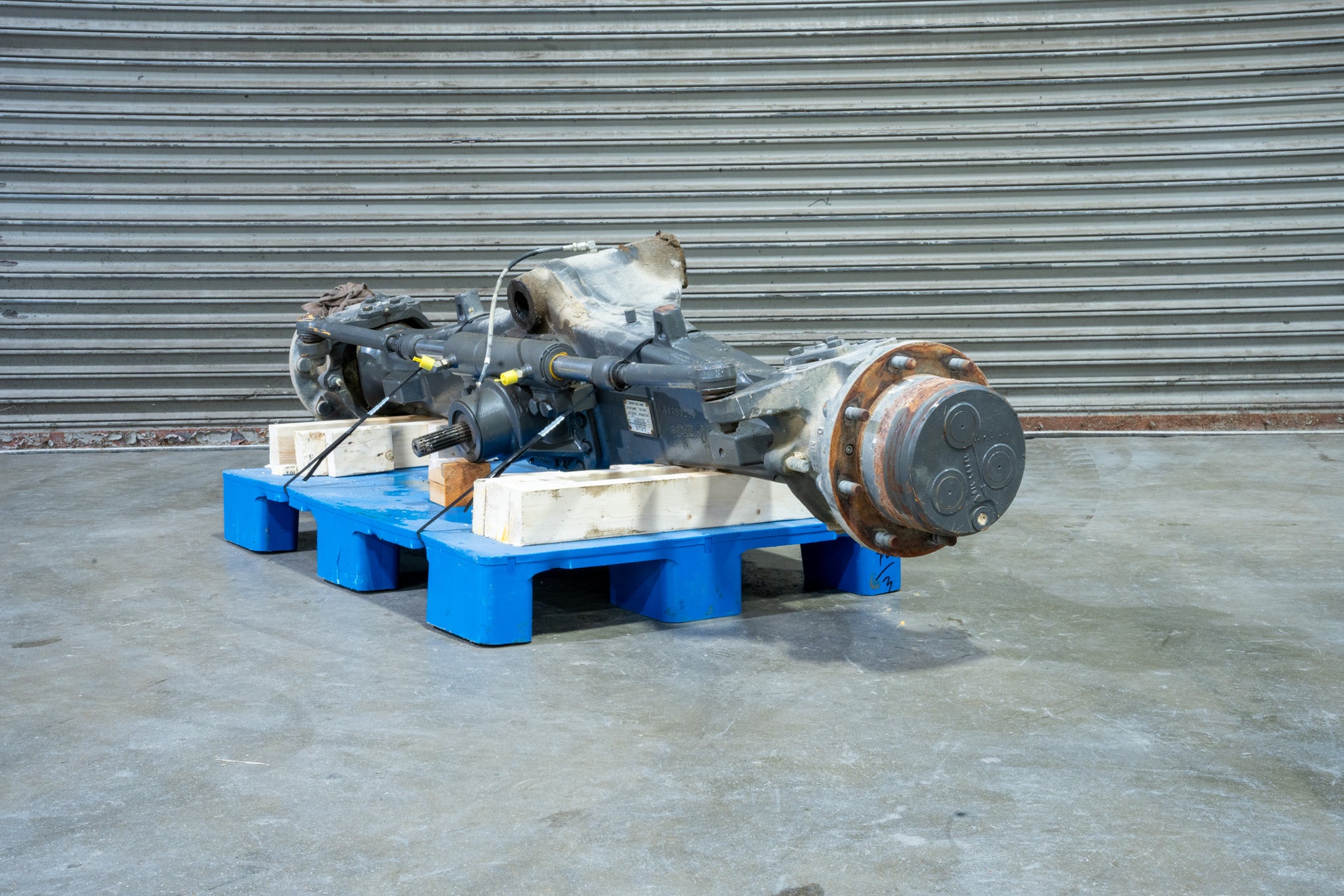 Front Axle - 84263653U