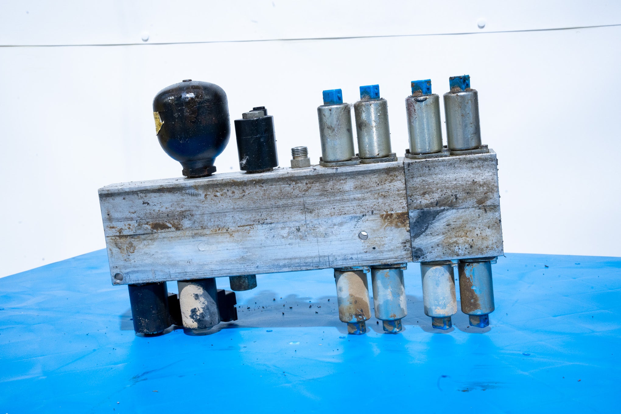 Case Hydraulic Control Valve-590sn Backhoe - 87434621U
