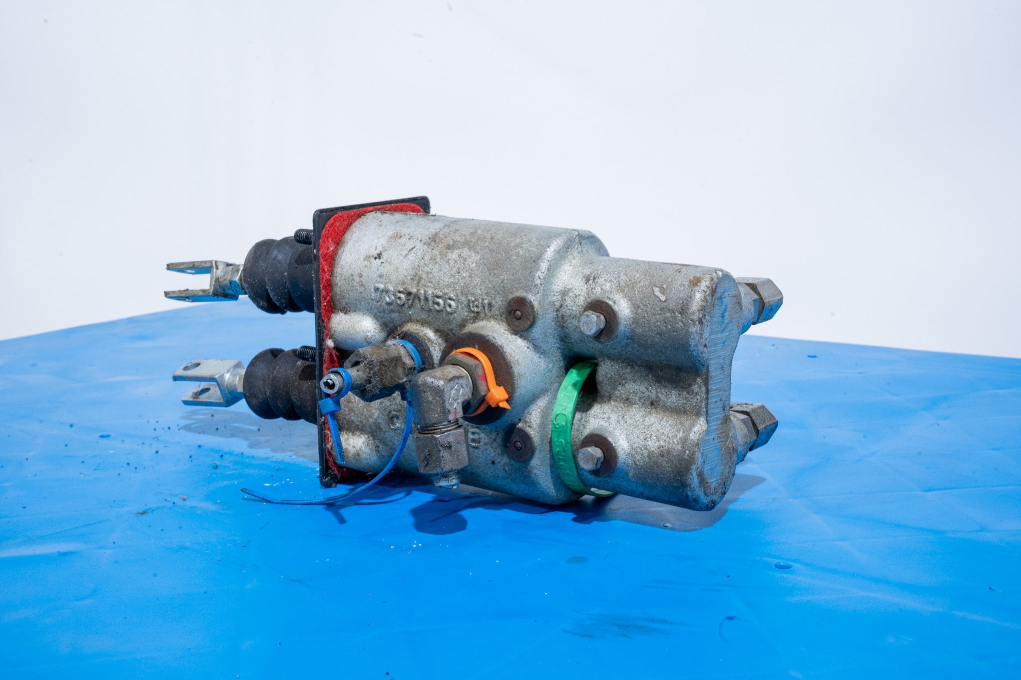 Master Cylinder - 87714038U