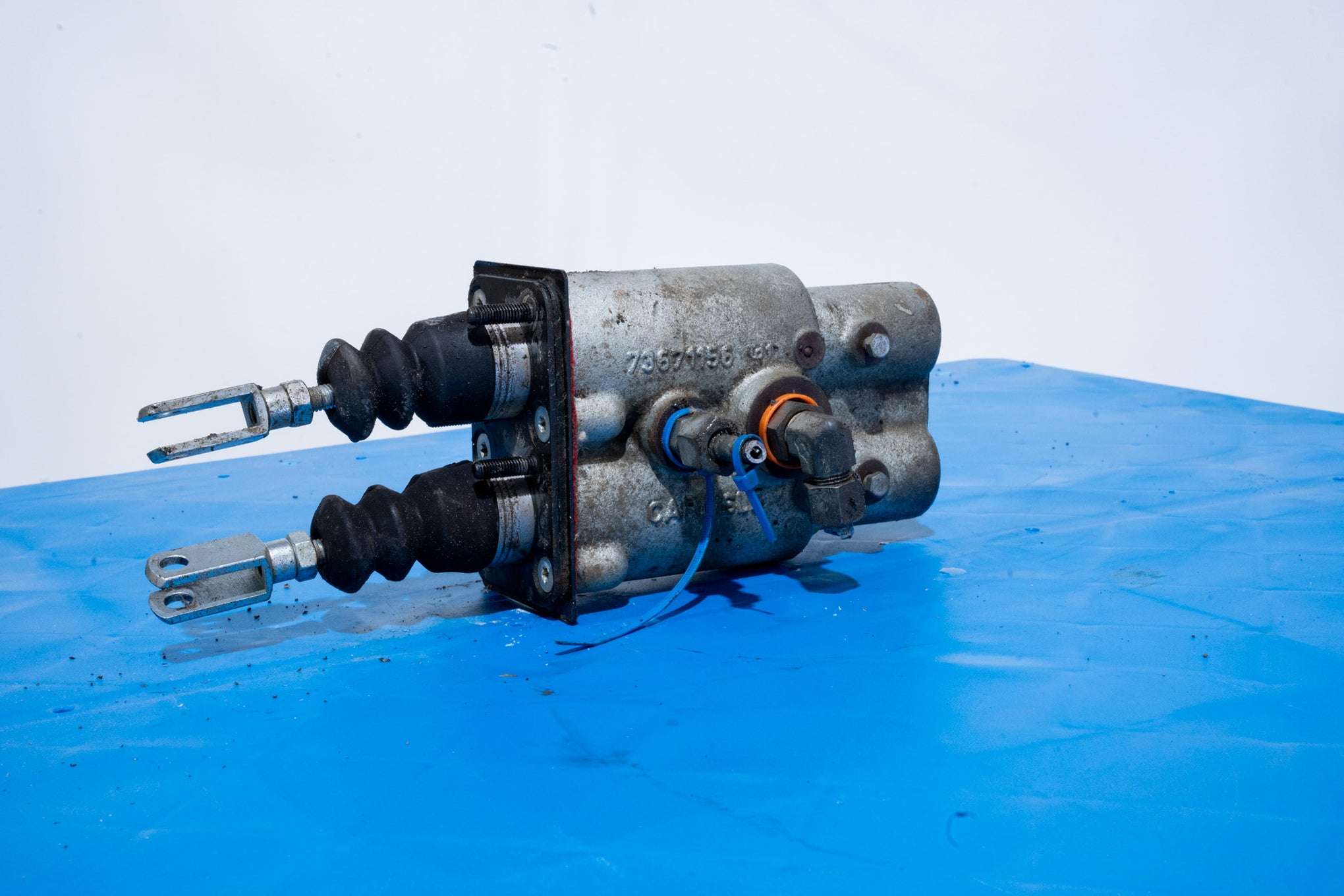 Master Cylinder - 87714038U