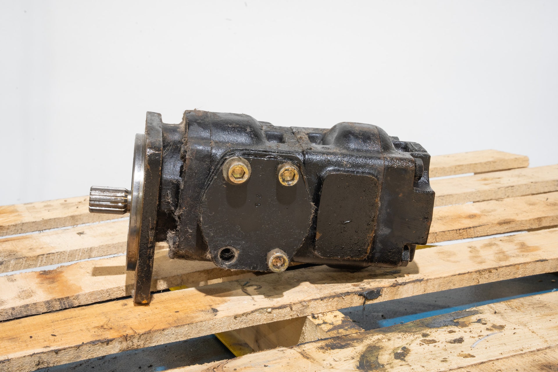 Hydraulic Pump - 84218965U