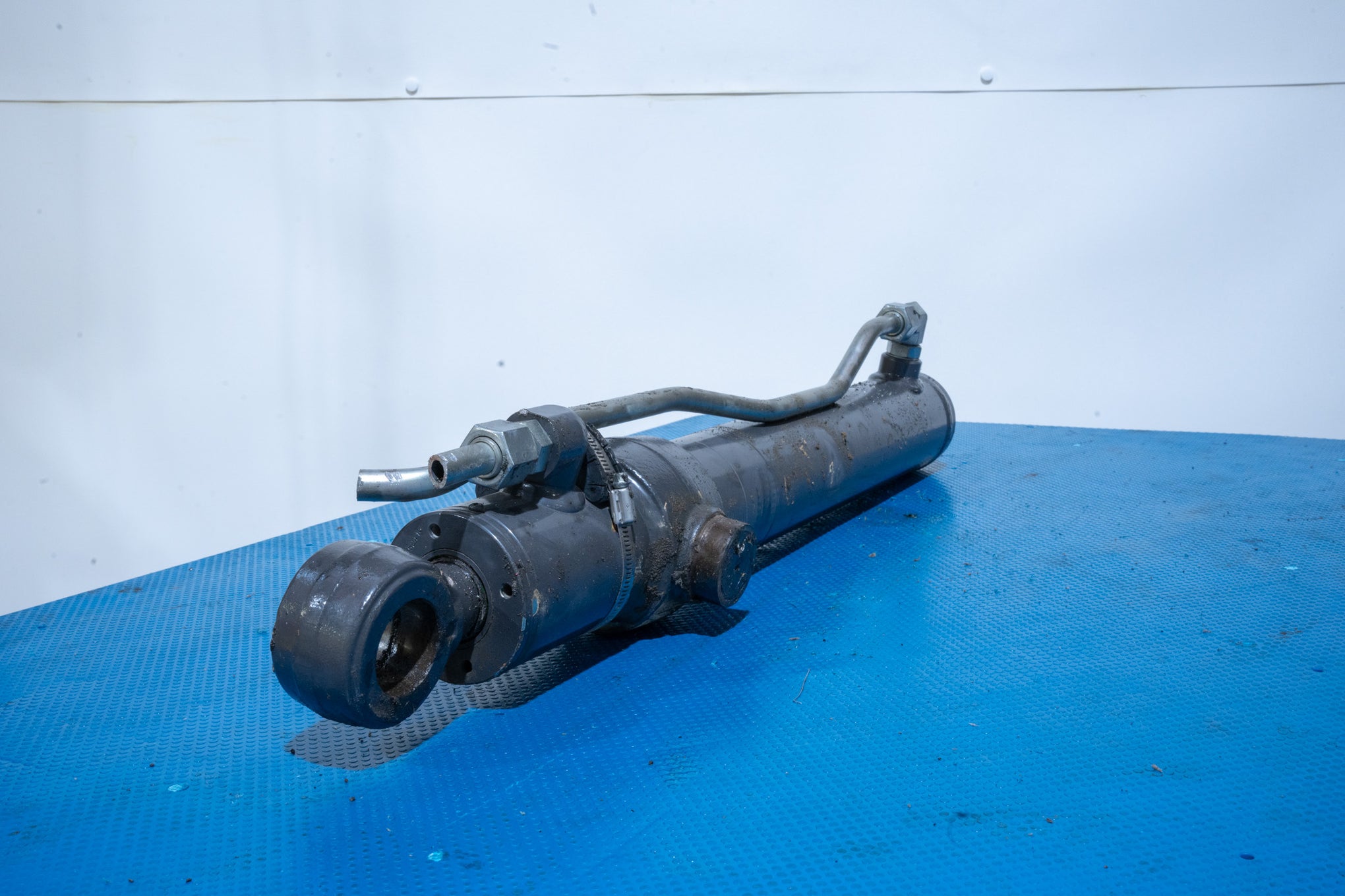 Loader Bucket Cylinder - 84421601U