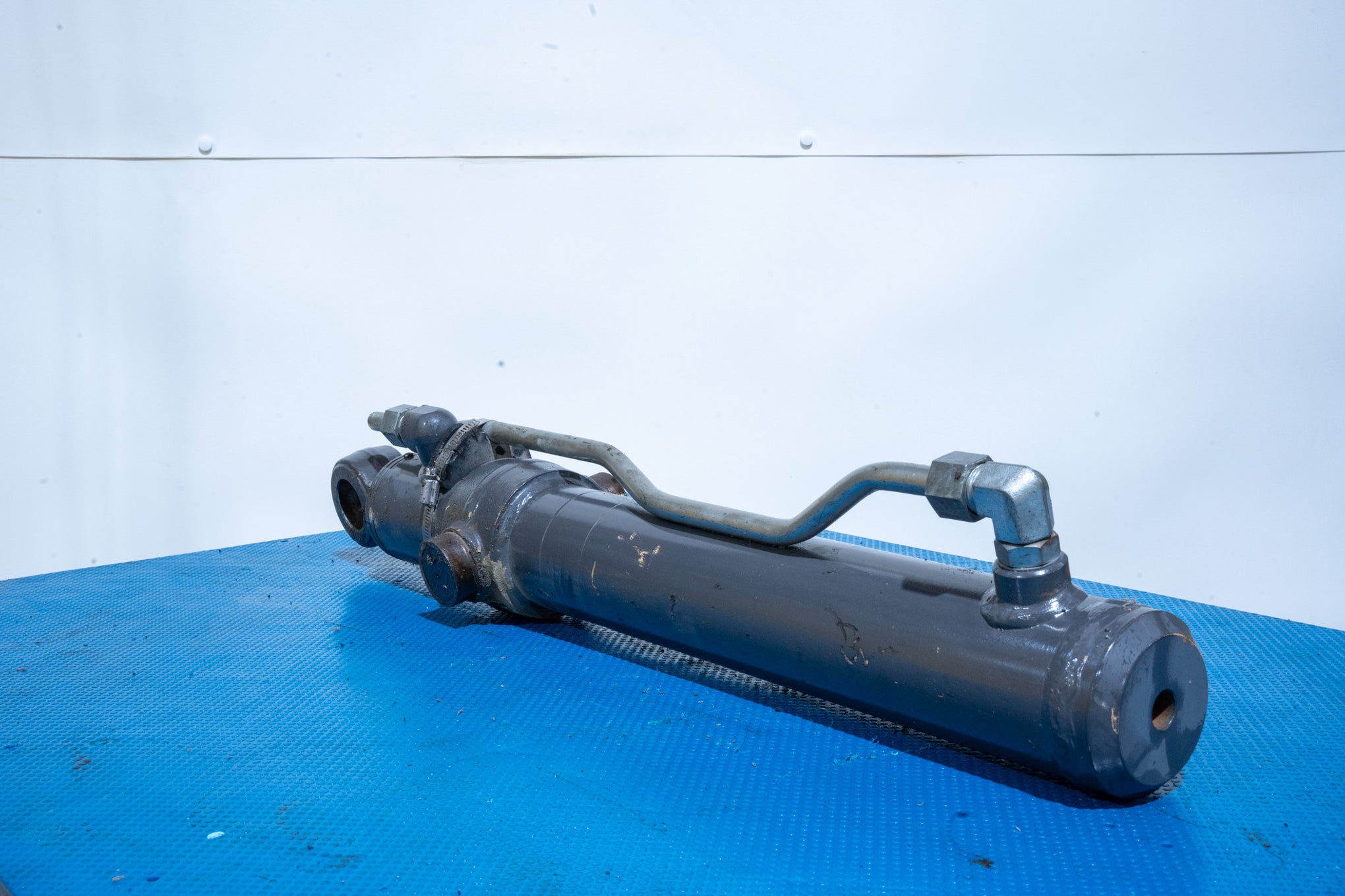 Loader Bucket Cylinder - 84421601U