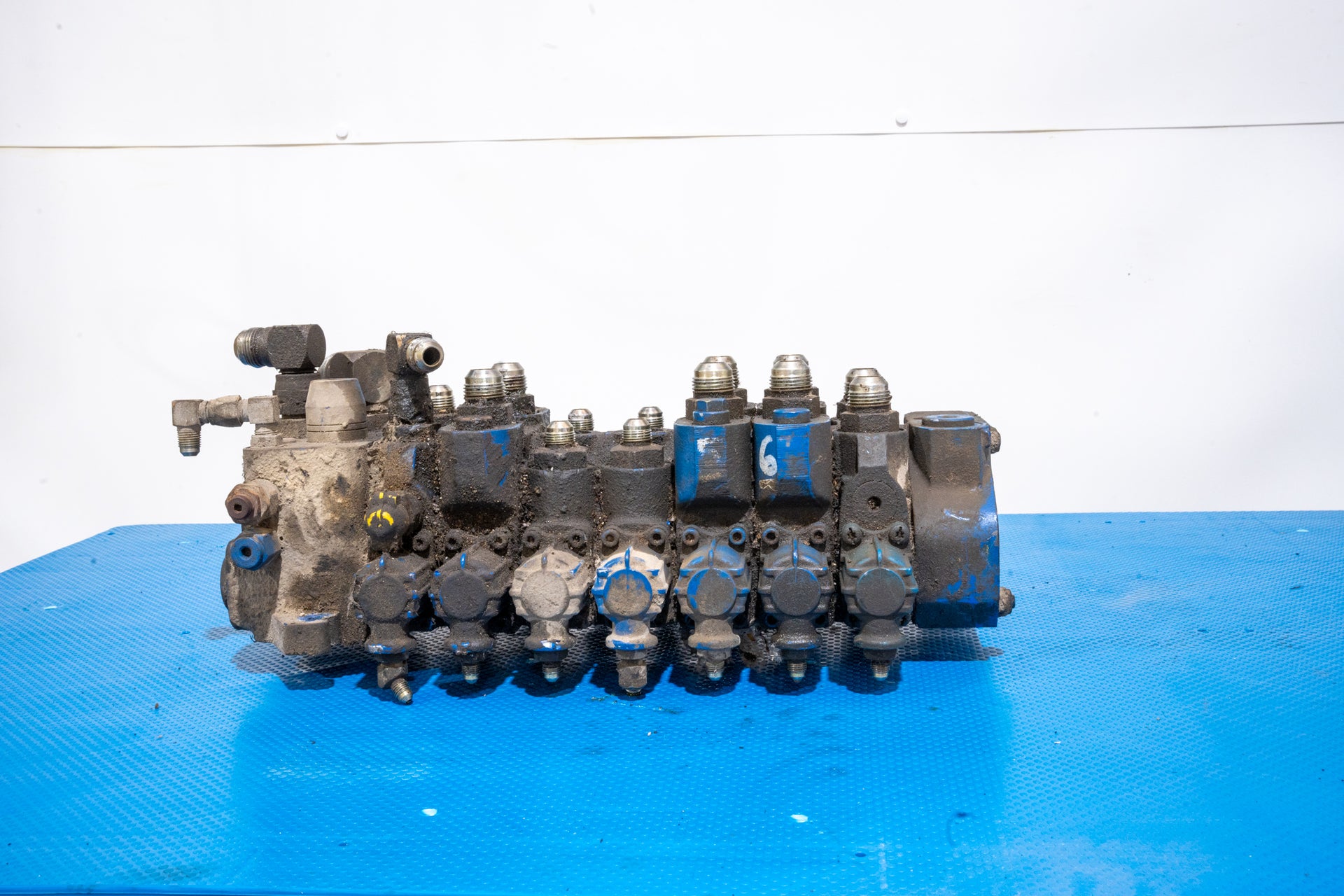 7 Spool Valve Body - 87448995U