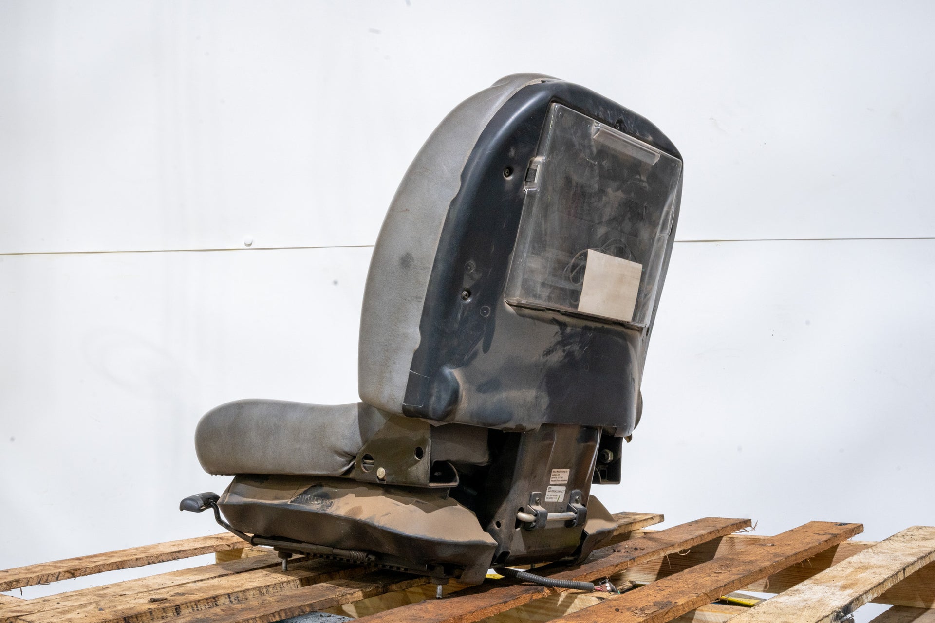 Seat - 48009740U