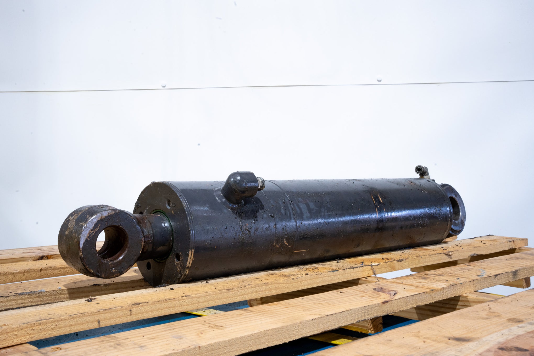 Outrigger Cylinder - 84421609U