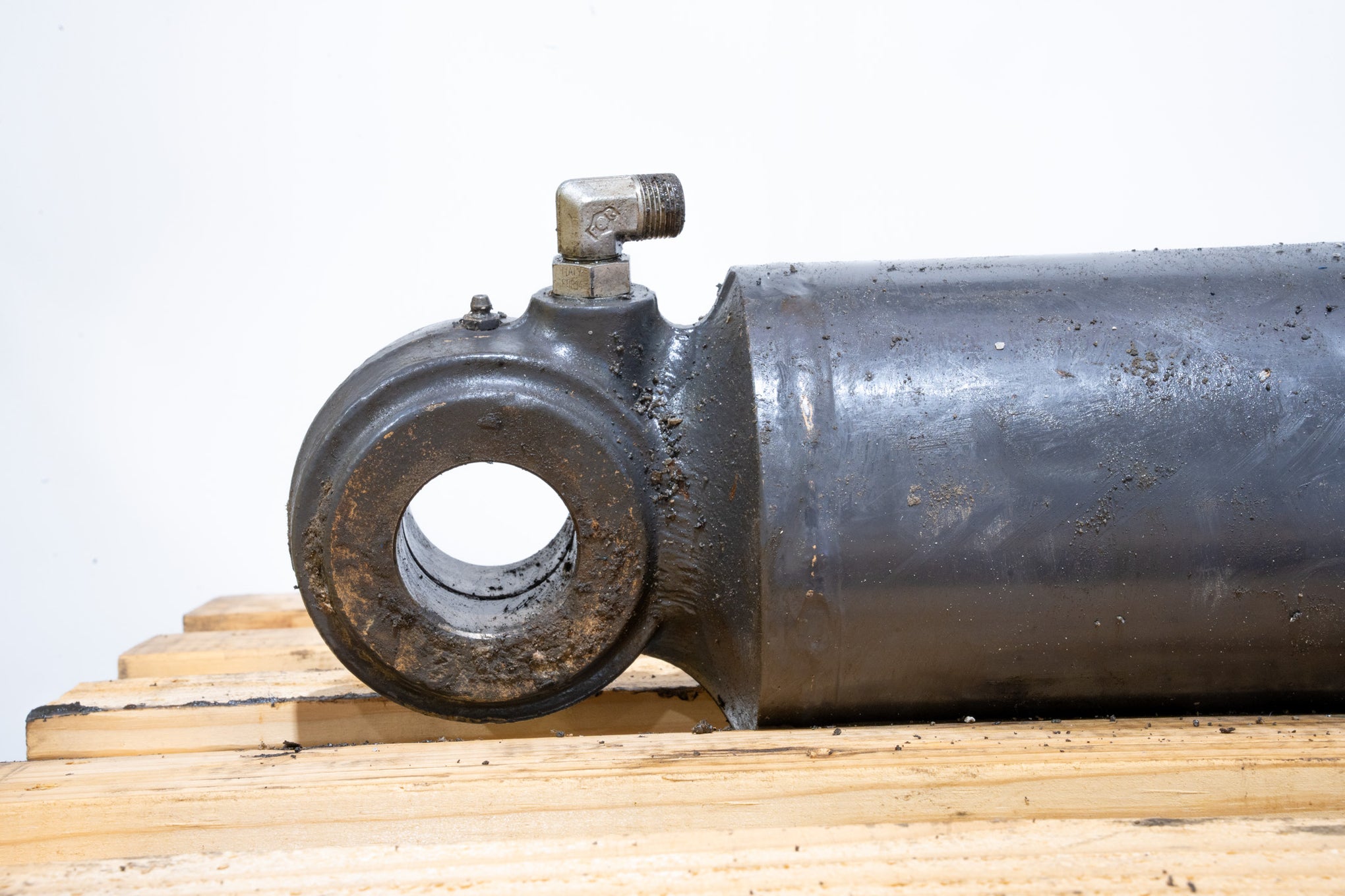 Outrigger Cylinder - 84421609U
