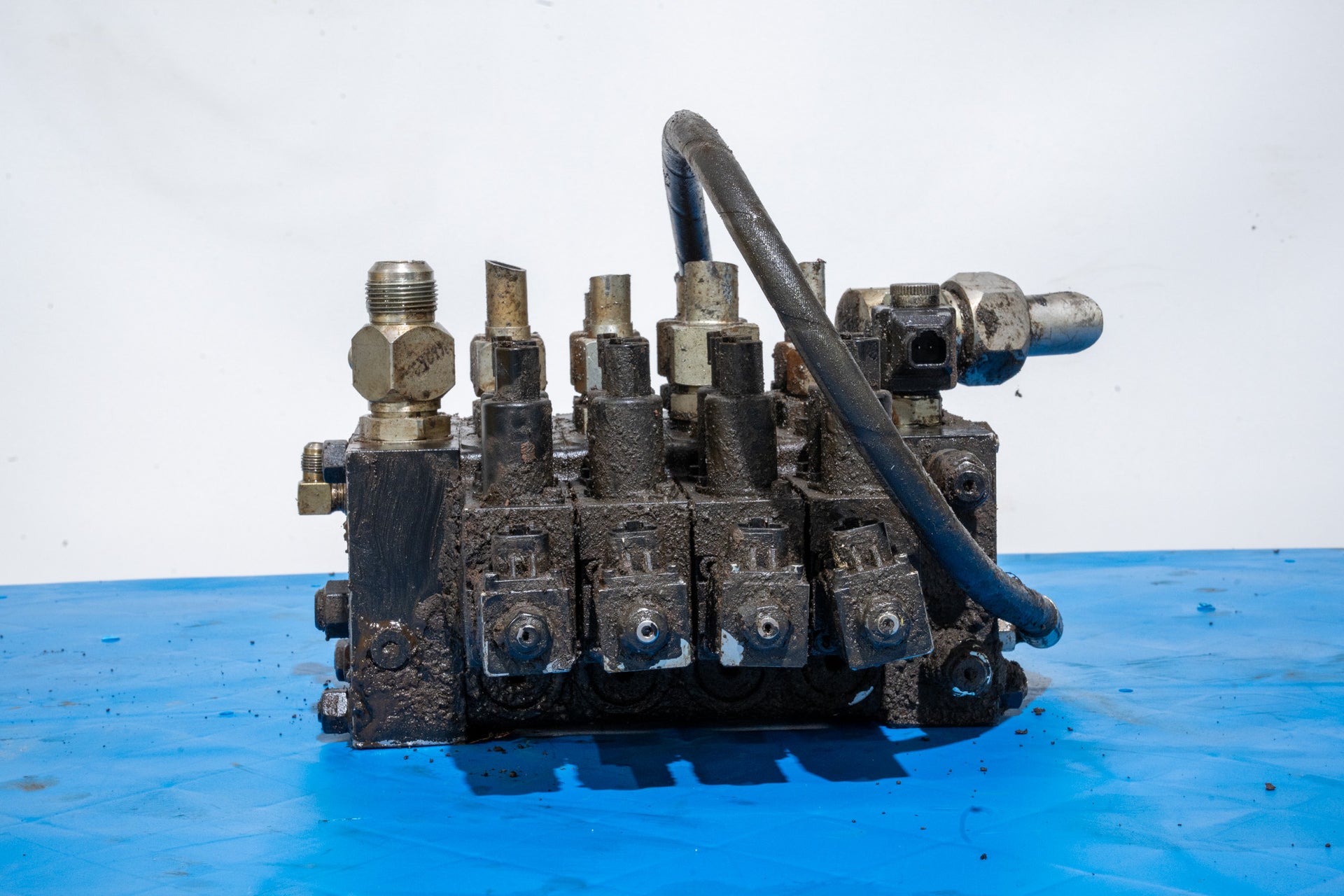 Valve Body - 4 Spool - 51568314U