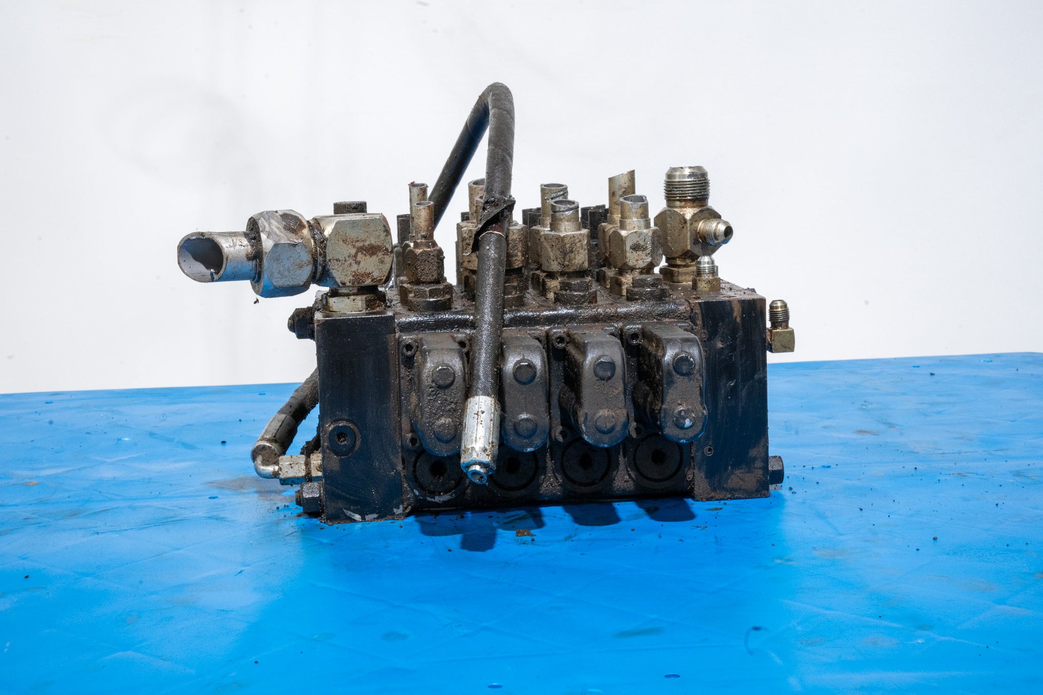Valve Body - 4 Spool - 51568314U
