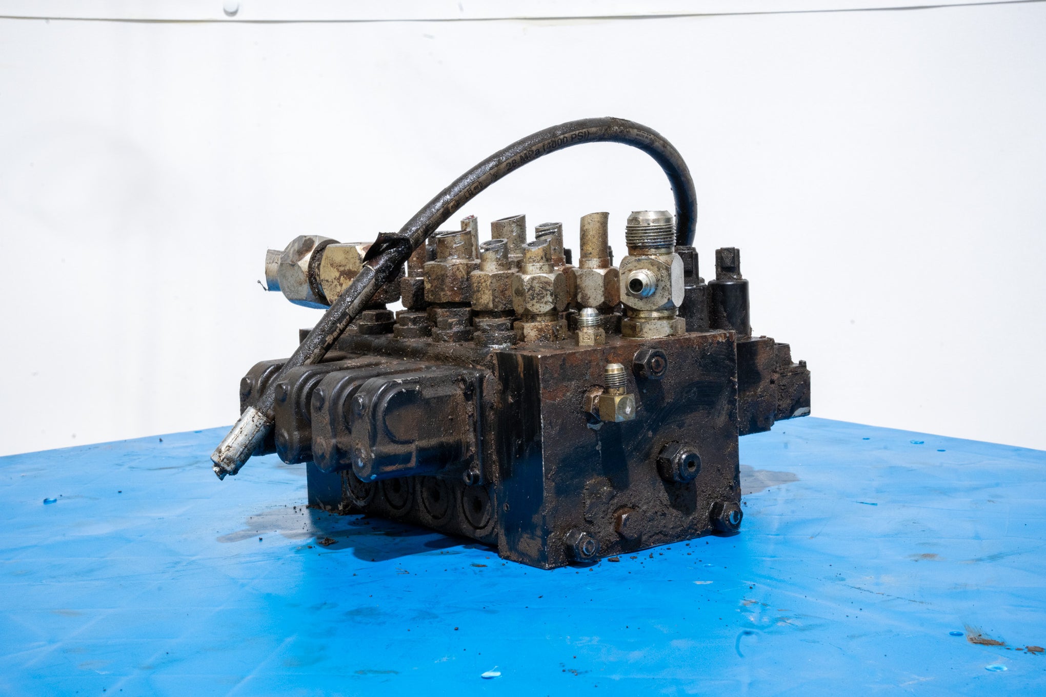 Valve Body - 4 Spool - 51568314U