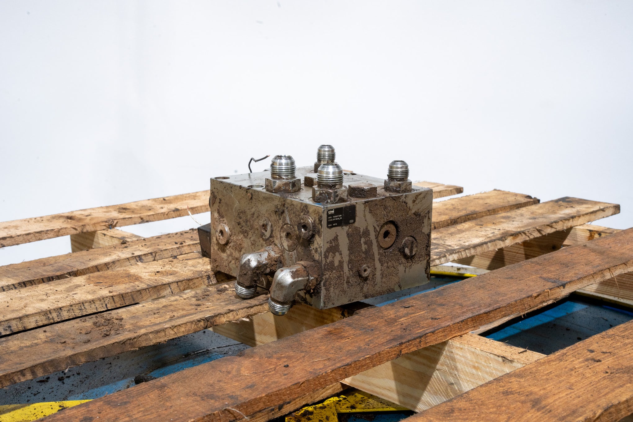 Hydraulic Valve - 90484605U