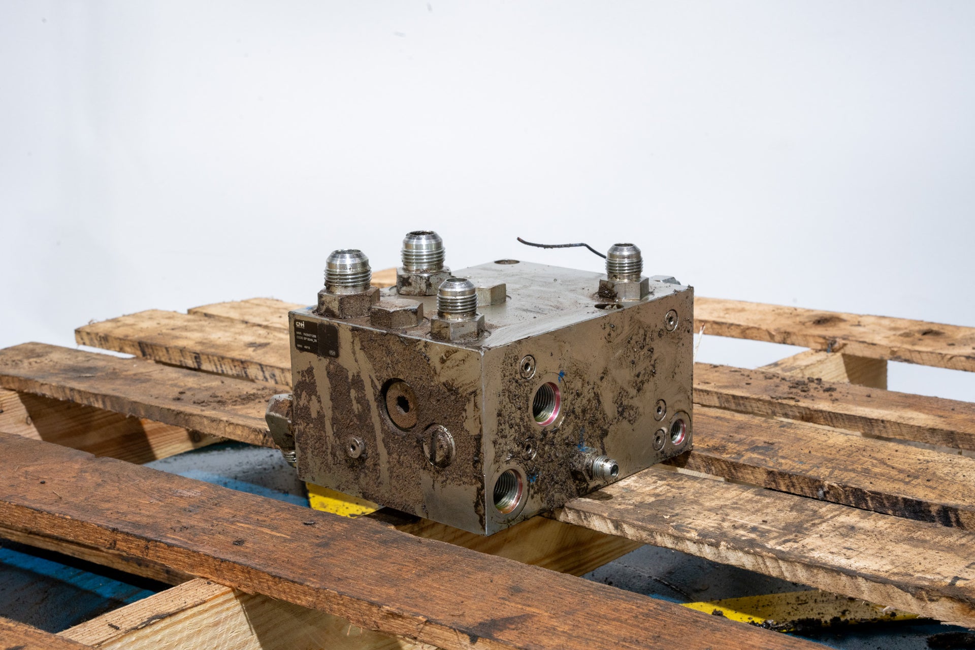 Hydraulic Valve - 90484605U