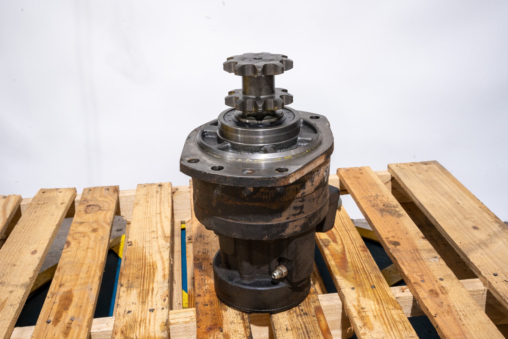 Hydraulic Drive Cylinder - 84565752U