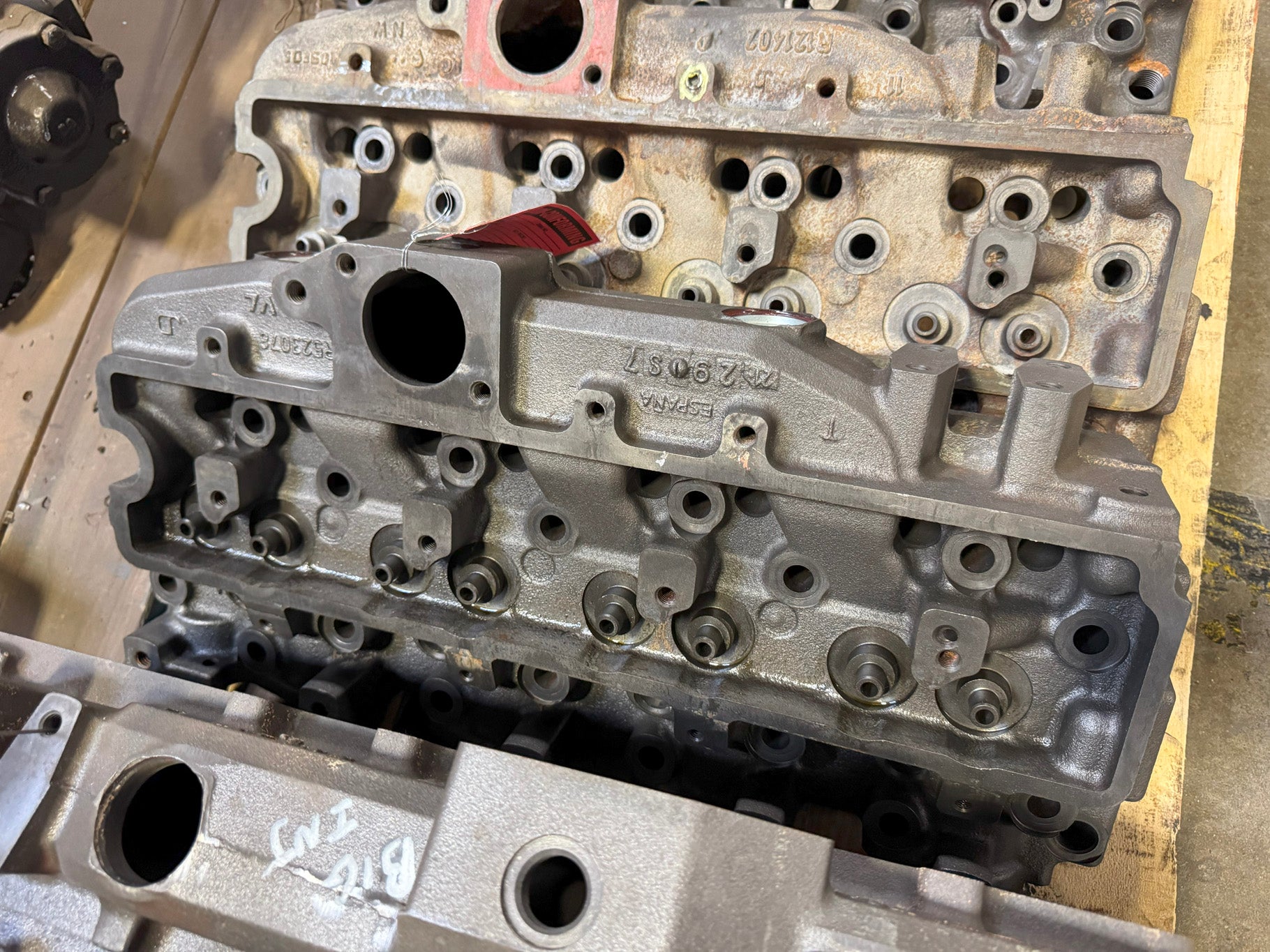 Cylinder head for JD4045S engines.