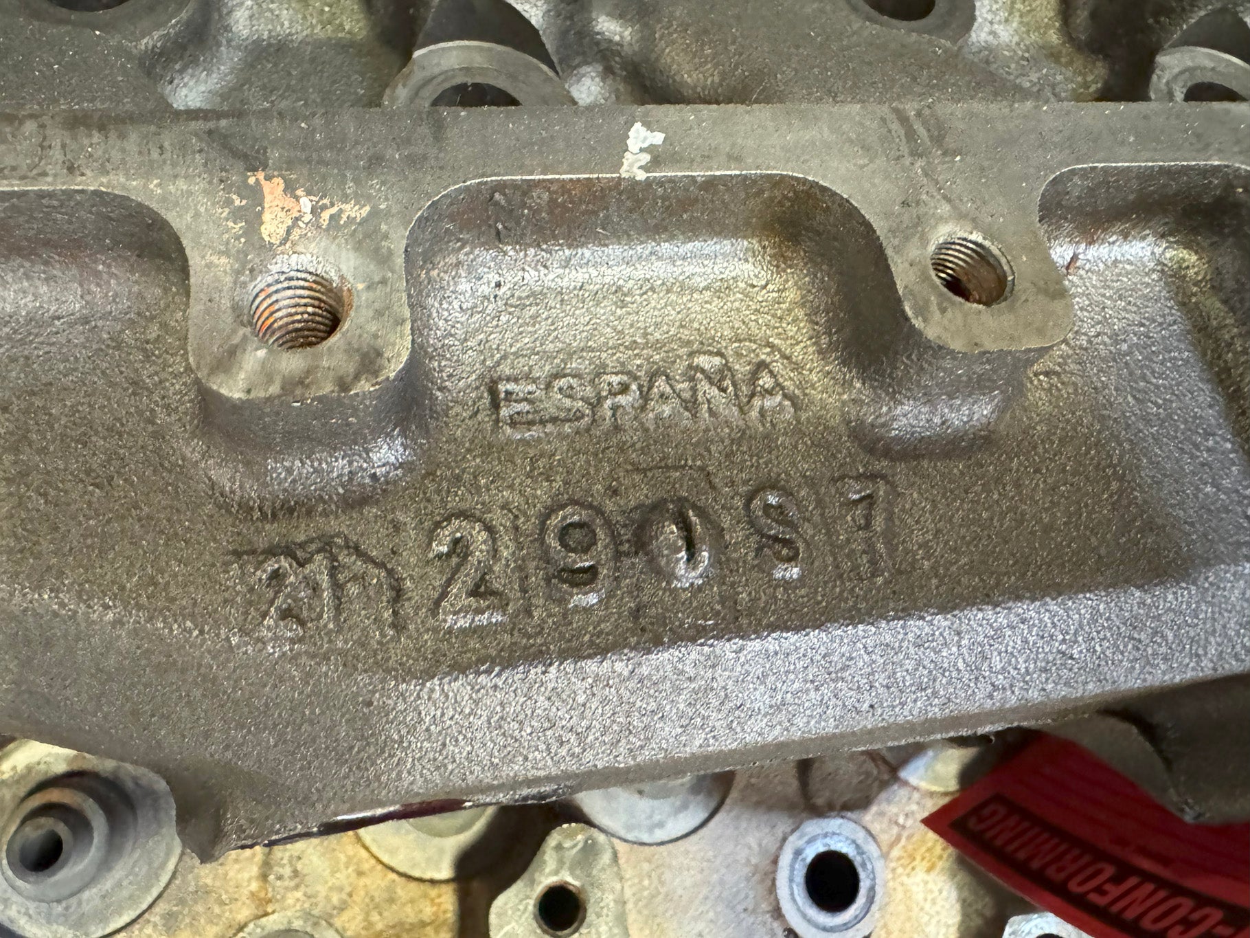 Cylinder head for JD4045S engines.