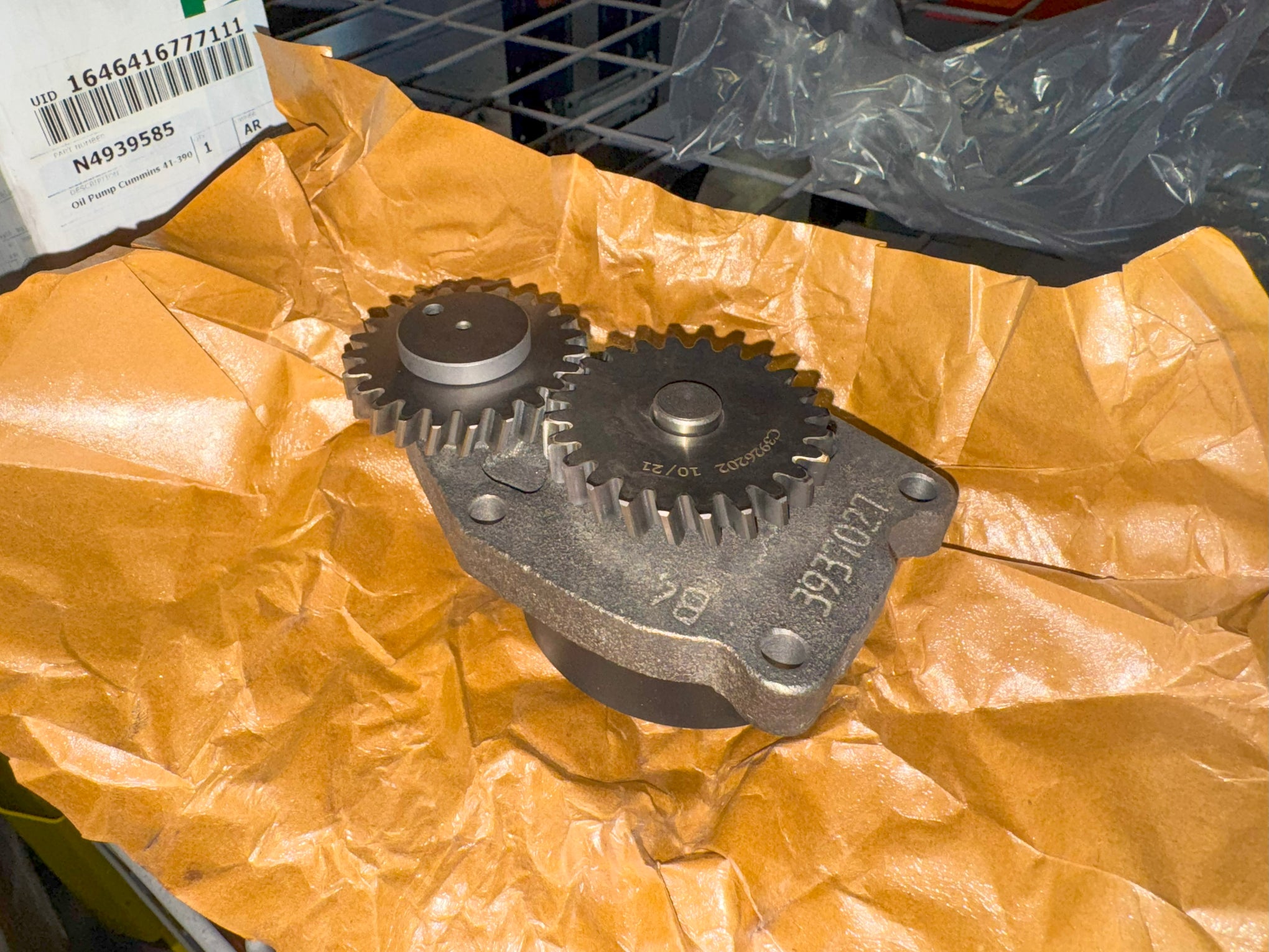 Oil Pump Cummins 4T-390 - 4939585