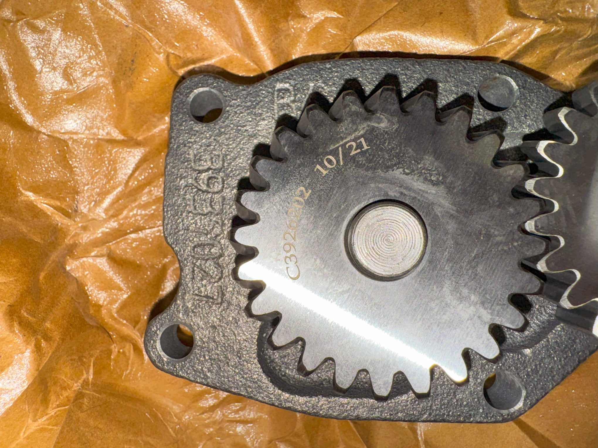 Oil Pump Cummins 4T-390 - 4939585