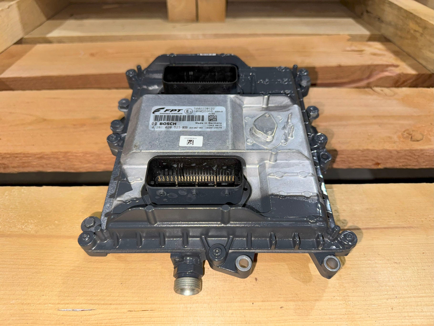 ECU - 5802220122 (Like New Take Off)