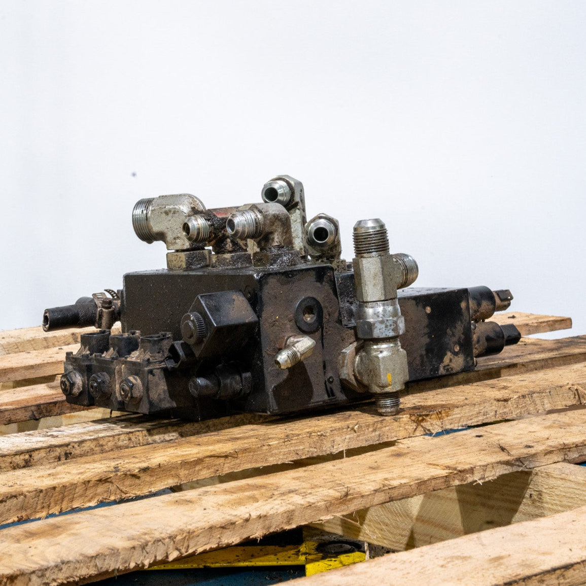 Control Valve - 47647503U for New Holland C245