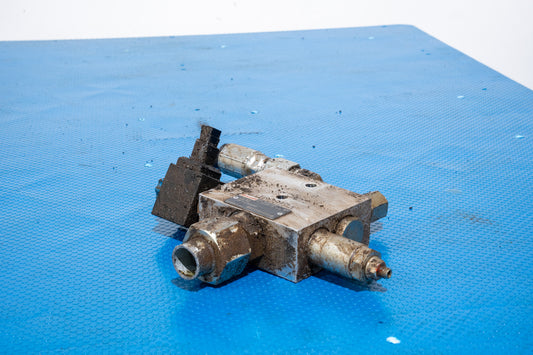 Hydraulic Control Valve - 84256405U