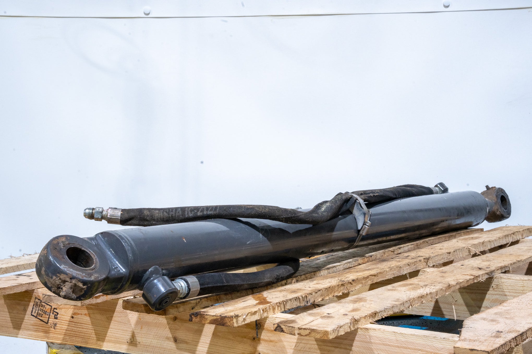 Loader Lift Cylinder - 48095114U