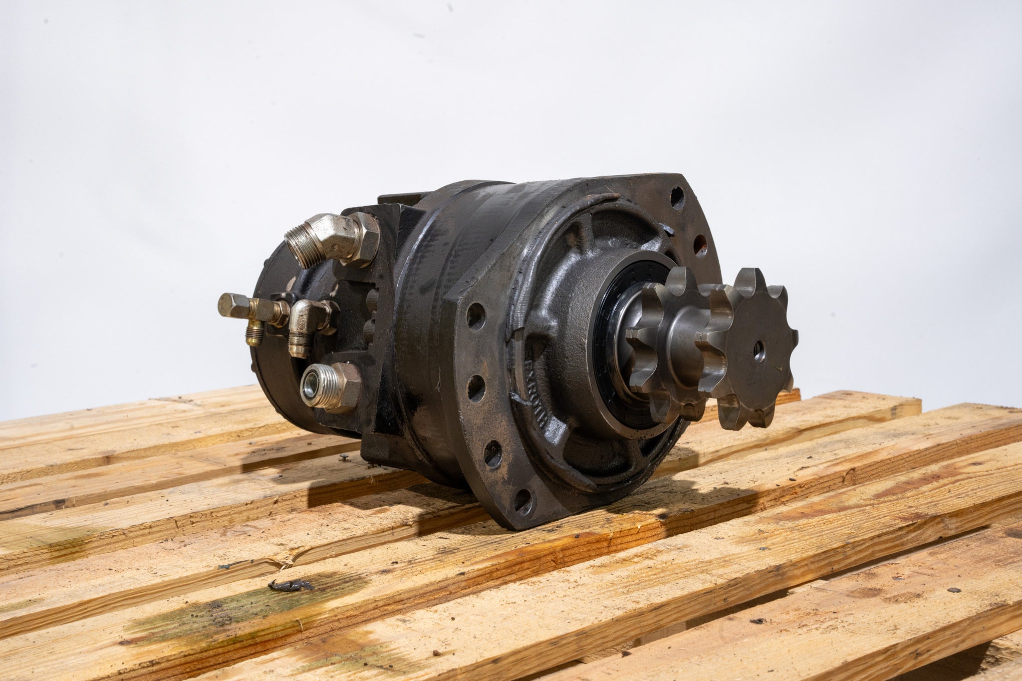 Hydraulic Control Drive Motor - 84586910U